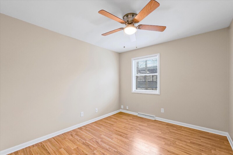 Building Photo - 615 E Colorado Ave