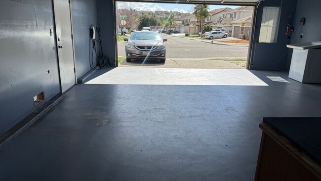 Building Photo - AVAILABLE! OPEN HOUSE Saturday 2/21/26 at 4:30 pm