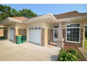 Building Photo - 27 5th St