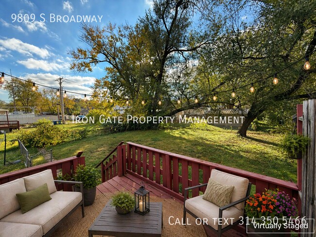 Building Photo - 9809 S Broadway