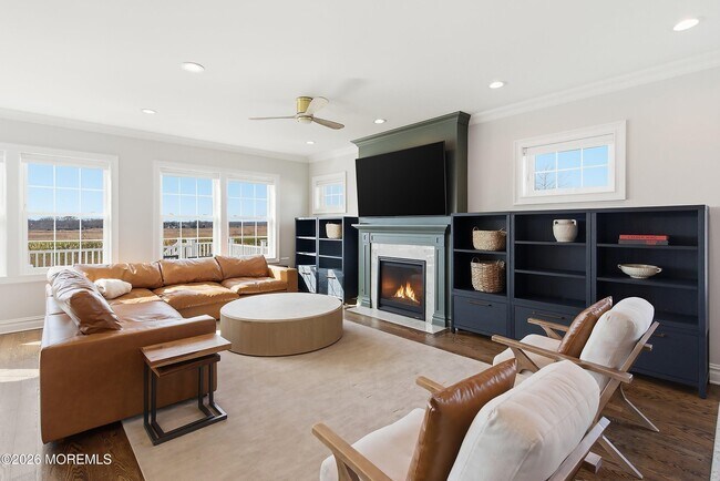 Building Photo - 619 Park Ave