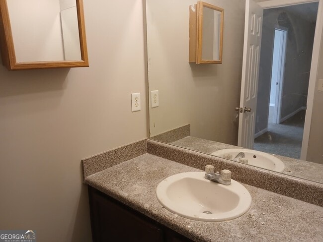 Building Photo - 5190 Hanover St