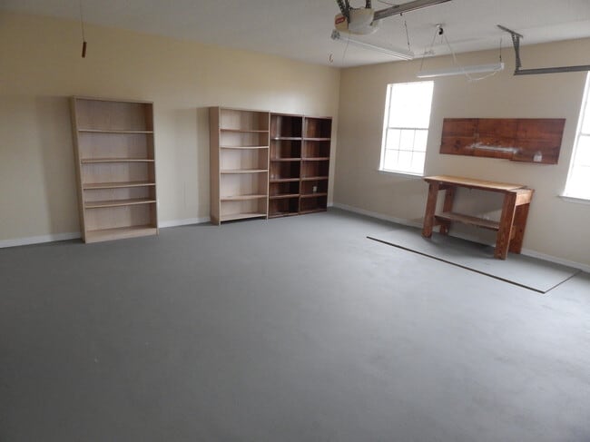 Building Photo - 1925 Catamaran Dr