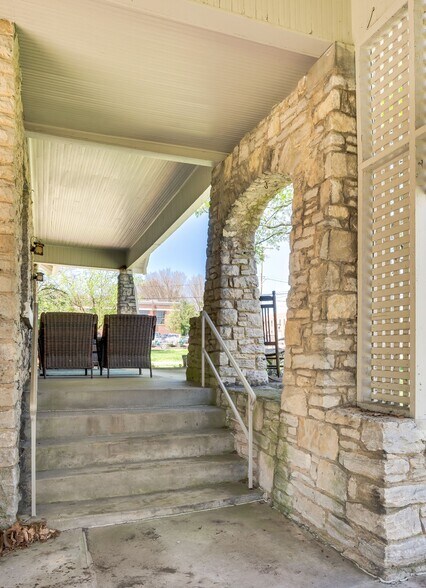 Building Photo - 4100 Granny White Pike