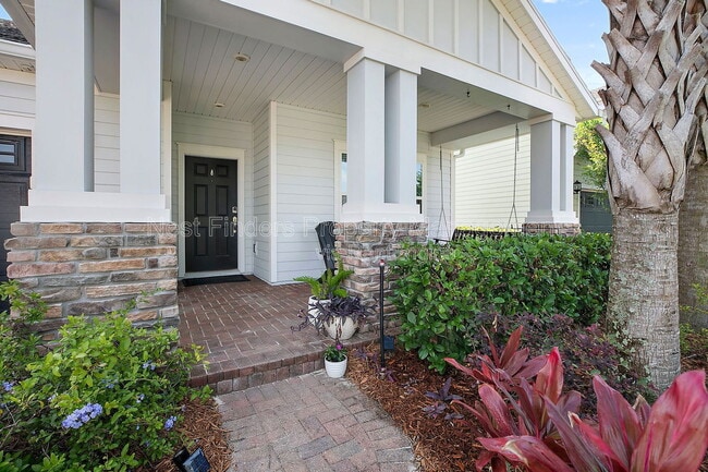 Building Photo - 61 MOORINGS COURT