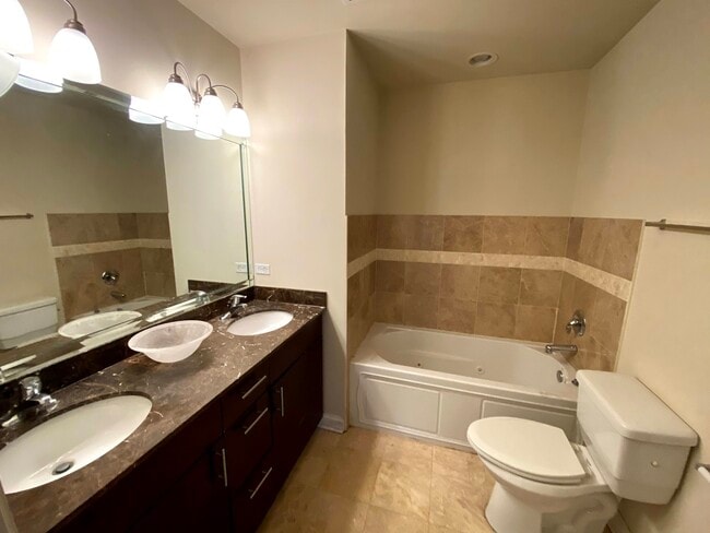 Building Photo - 3342 W 19th St