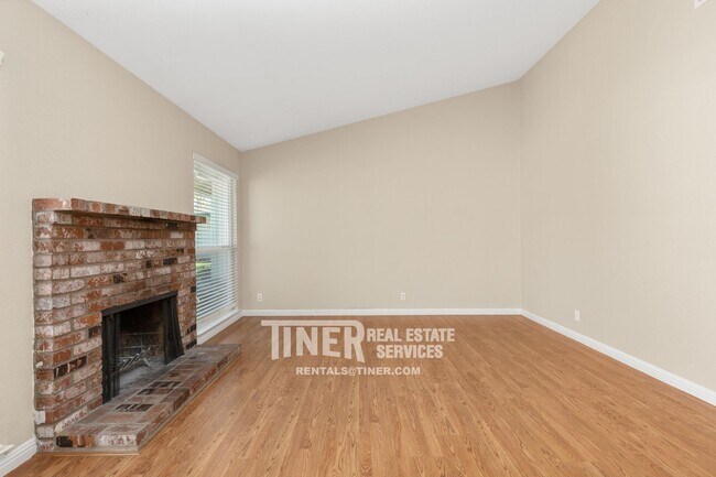 Building Photo - 8052 Phoebe Way