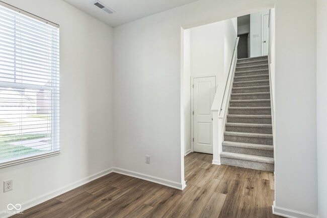 Building Photo - 3489 Briarwick Dr