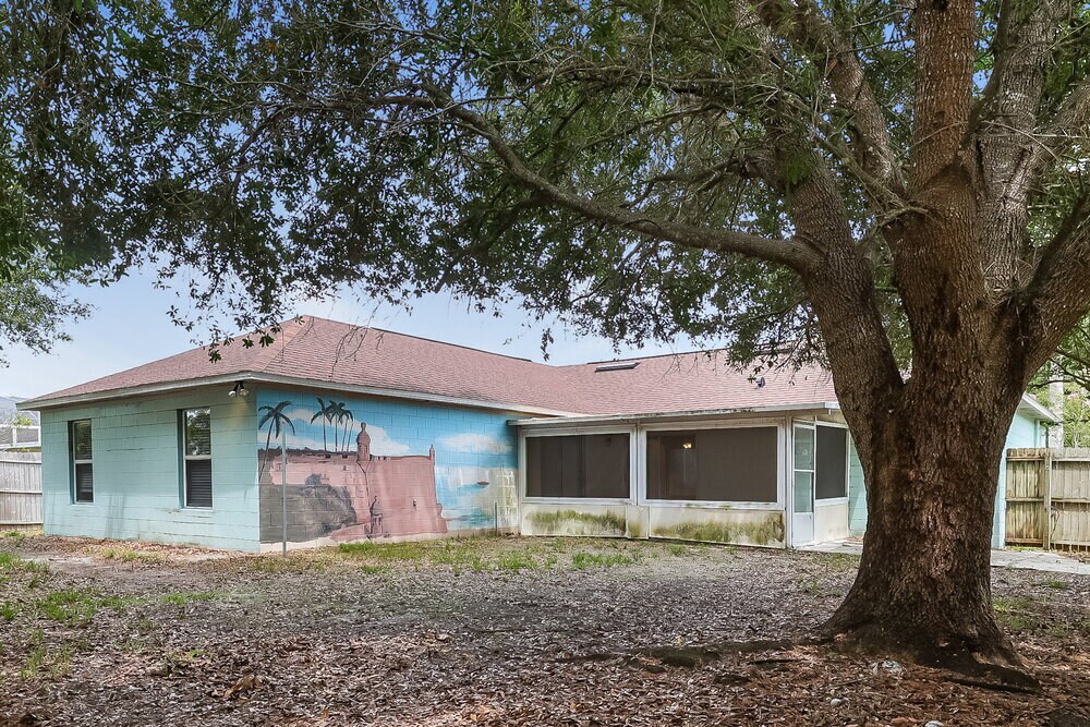 Building Photo - 5 Sequoia Way