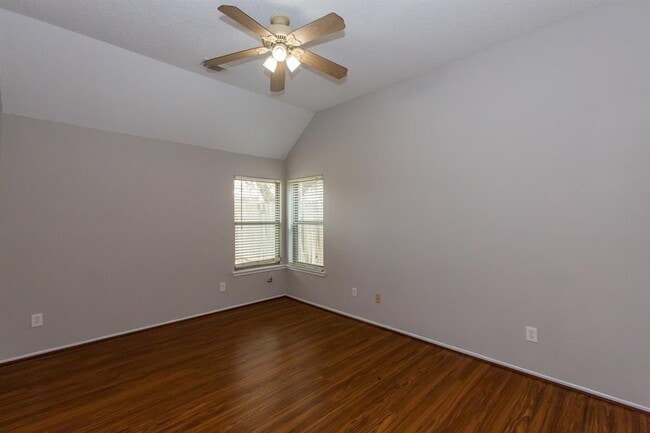 Building Photo - 9022 Driftstone Dr