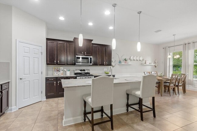 Building Photo - 256 Vivian James Dr