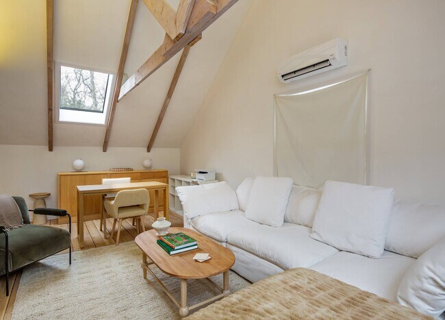 Building Photo - 97 Swamp Rd