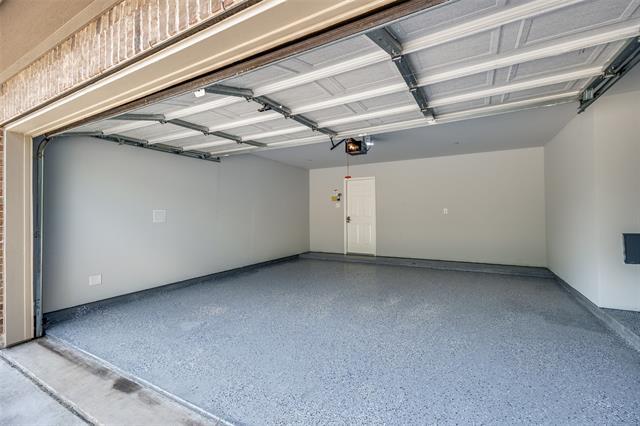 Building Photo - 1123 Sophia St E