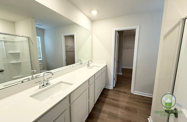 Building Photo - 209 Wintersweet Wy