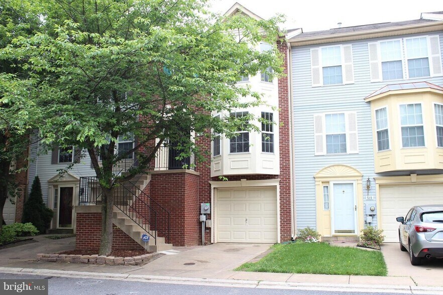 Front of home - 521 Primus Ct