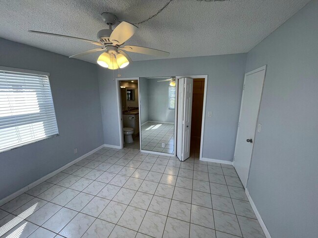 Building Photo - 720 Orton Ave