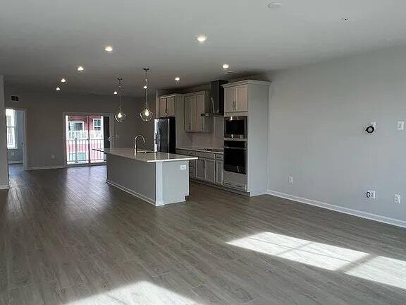 Building Photo - 807 Birchwood Hl Pl