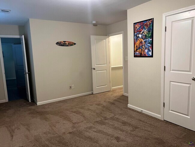 Building Photo - 204 Dog Fennel Ln