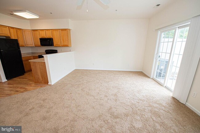 Building Photo - 438 Parkview Ct
