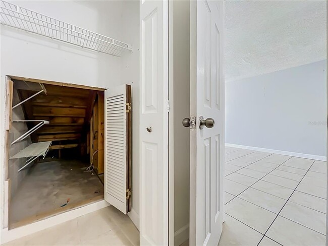Building Photo - 1604 Little Falls Cir