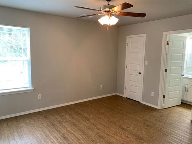 Building Photo - 2108 Ingalls Ln