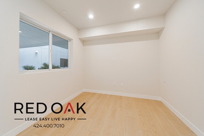 Building Photo - 5320 Cartwright Ave