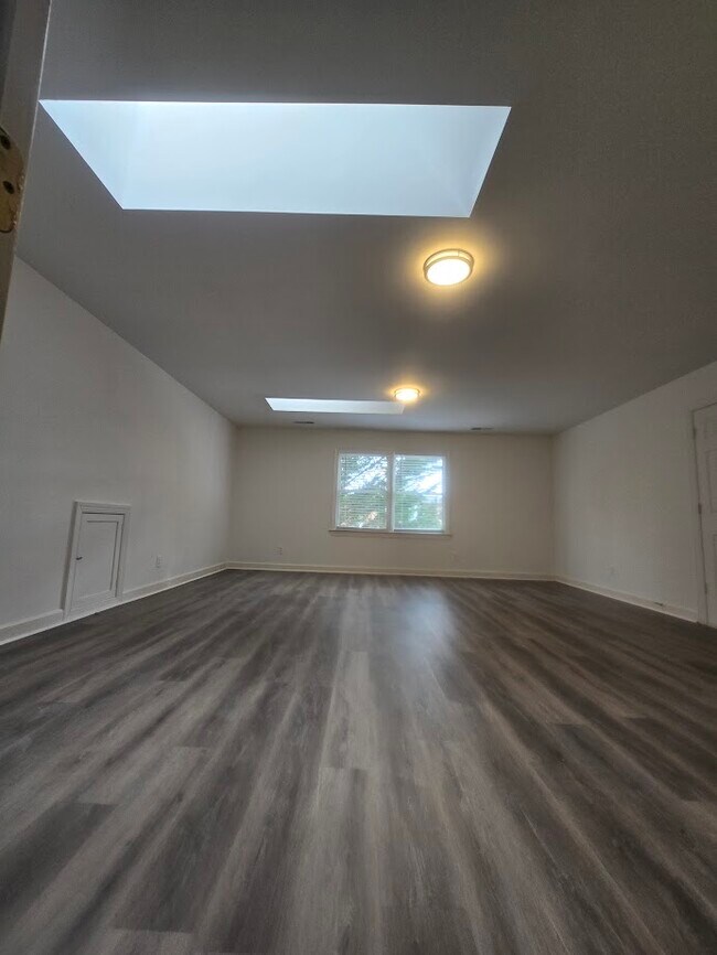 Building Photo - 3004 Honor Ct