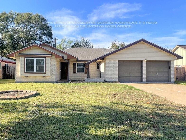 Primary Photo - 801 Newport Blvd