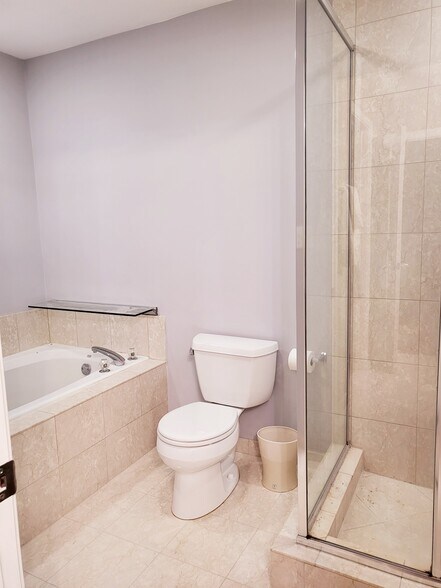 Master Bathroom - 813 S Western Ave