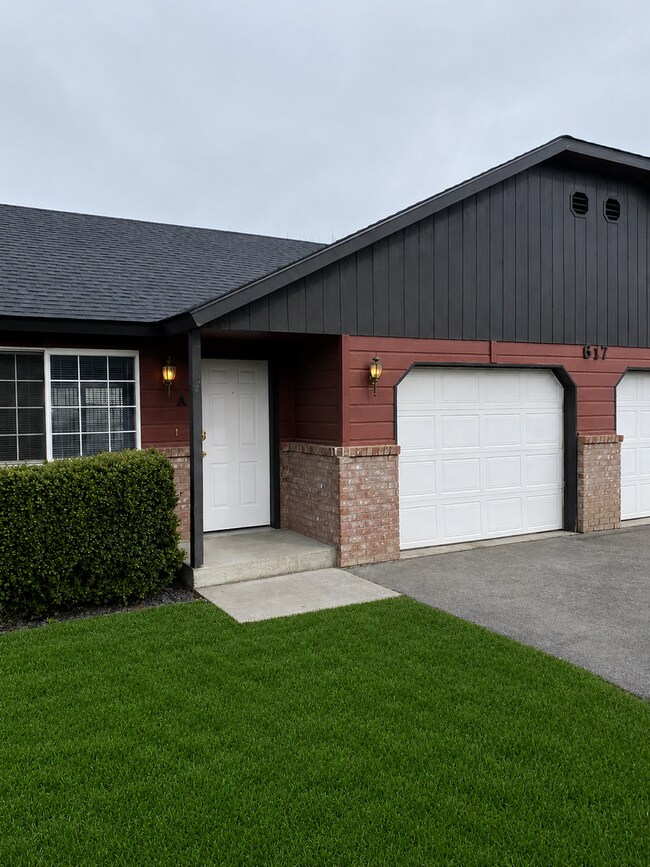 Building Photo - The Duplex That Checks All The Boxes; From an attached garage to a private yard!