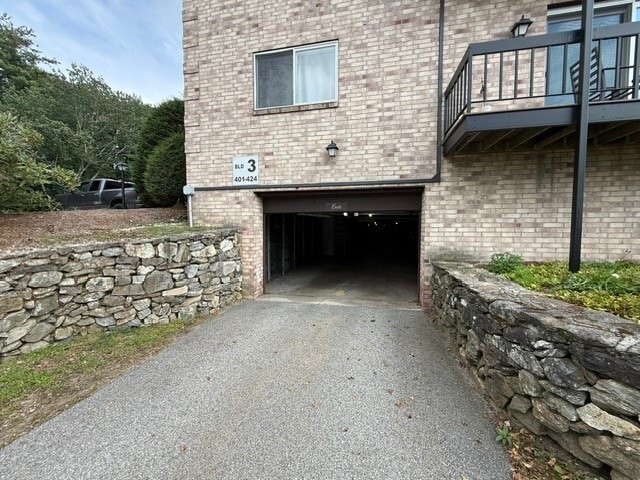 Building Photo - 181 Littleton Rd