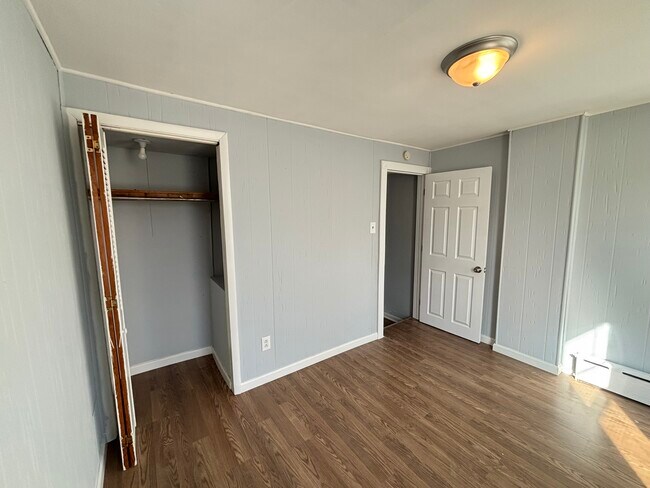 Building Photo - 3240 Tilton St