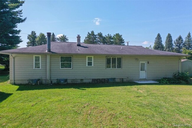 Building Photo - 4350 Otter Lake Rd