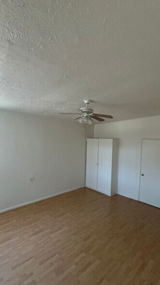 Building Photo - 10063 Faywood St