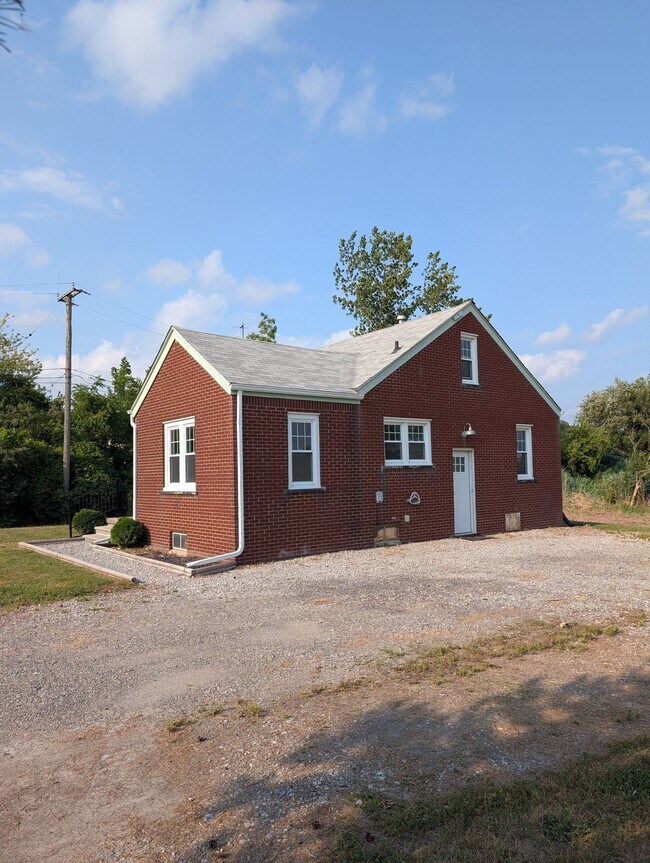 Building Photo - 5647 Hoover St