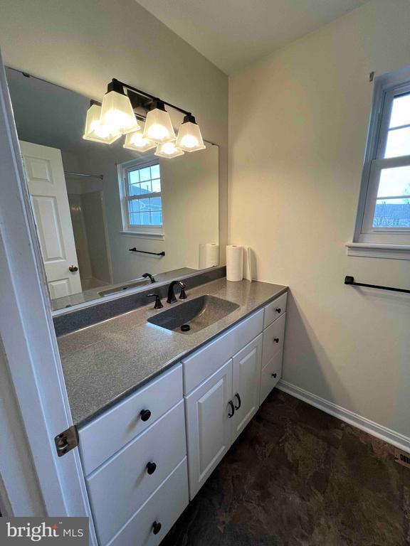 Building Photo - 6247 Spring Knoll Dr