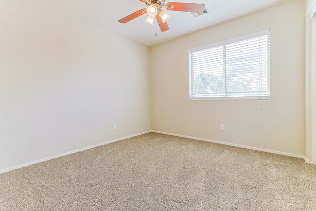 Building Photo - 2415 W Wrangler Way