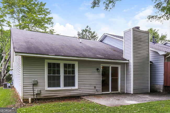 Building Photo - 7960 Creekstone Way