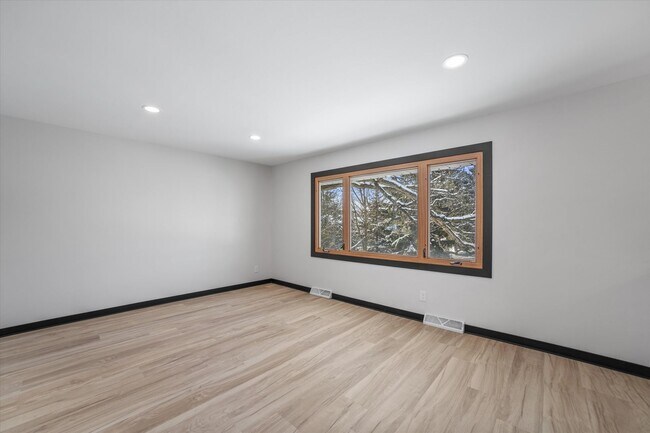 Building Photo - 666-668 Hearne Ct.