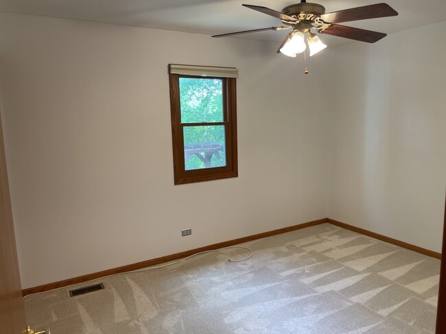 Building Photo - 601 Barbary Ln