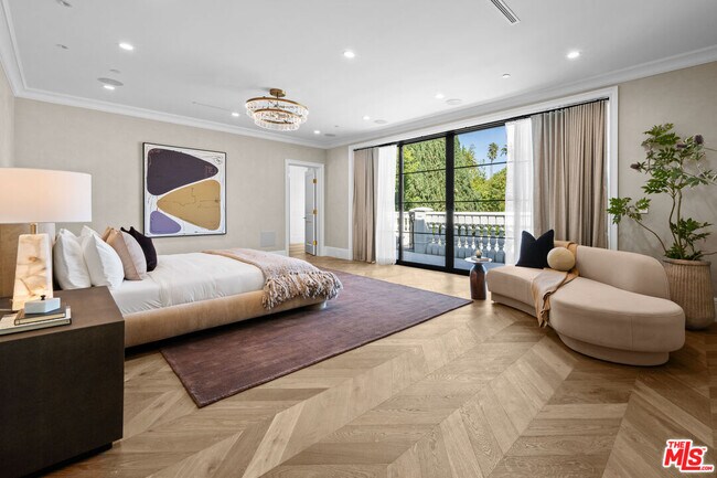 Building Photo - 616 N Alpine Dr