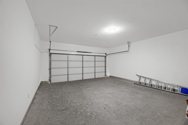 Building Photo - 7440 Avenue E