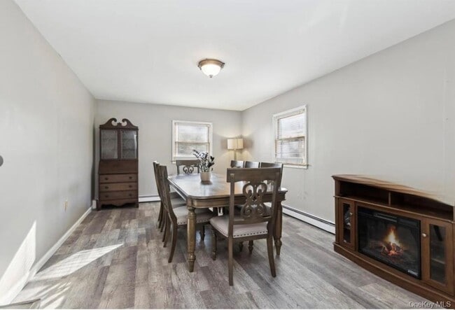 Building Photo - 98 Widmer Rd