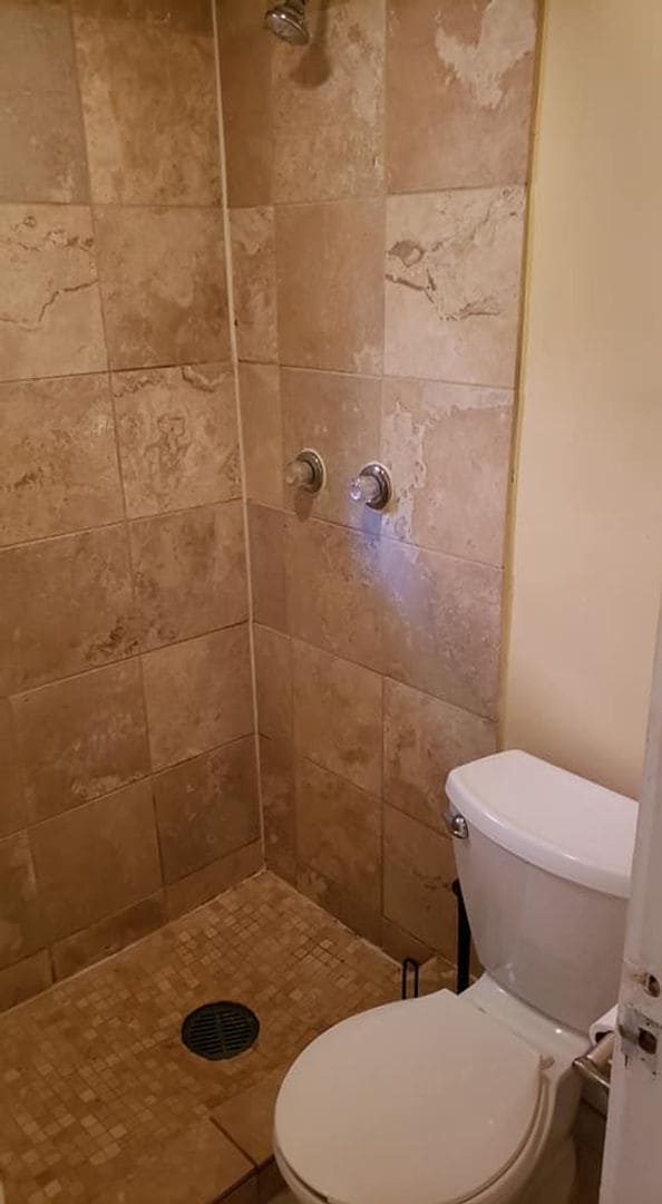 Building Photo - Congress Park Bright Open Lower Level Duplex! ALL UTILITIES (minus electric/cable/internet) INCLU...