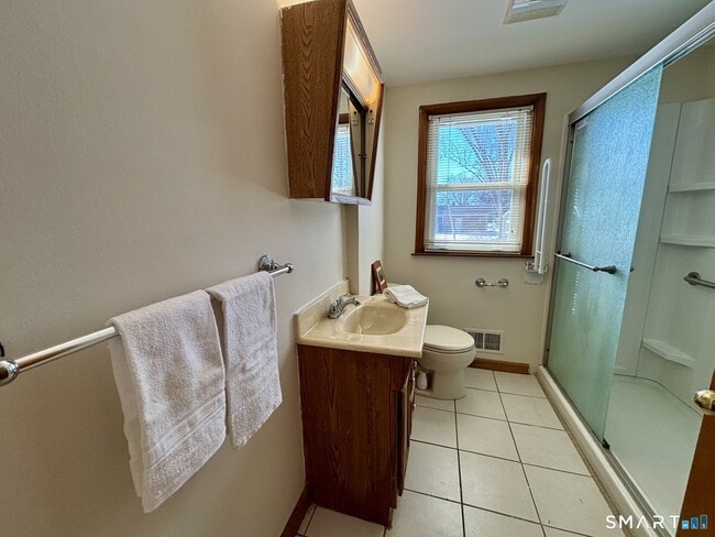 Building Photo - 148 Edgewood Dr