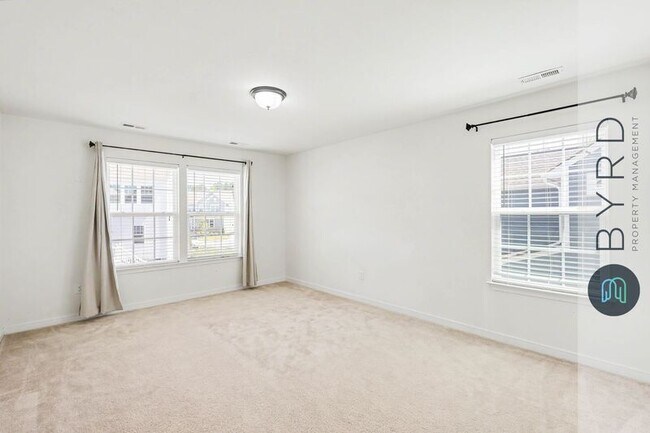 Building Photo - 16921 Thornapple Run