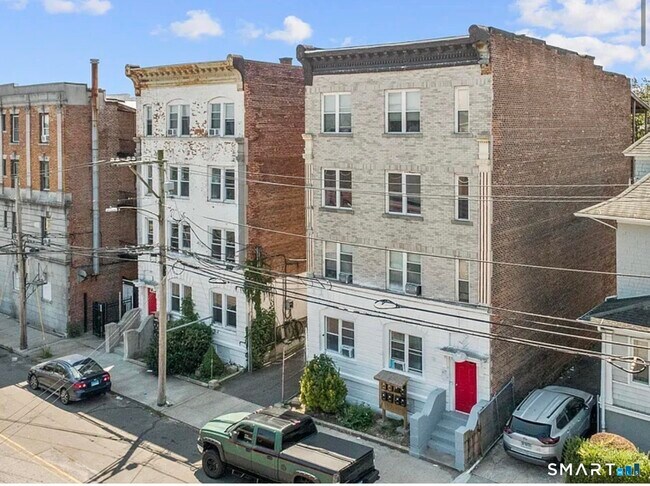 Building Photo - 31 Whittier St