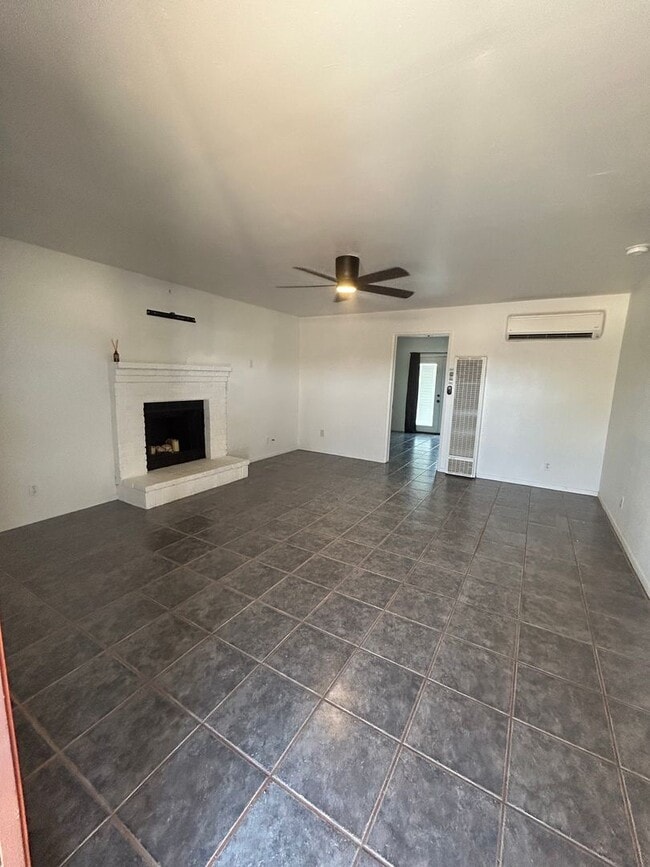Building Photo - Private 1 Bedroom 1 Bathroom Home
