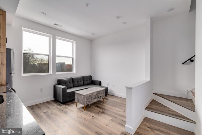 Building Photo - 4243 Mantua Ave