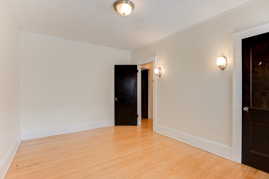 bedroom - 4656 Bryant Ave S